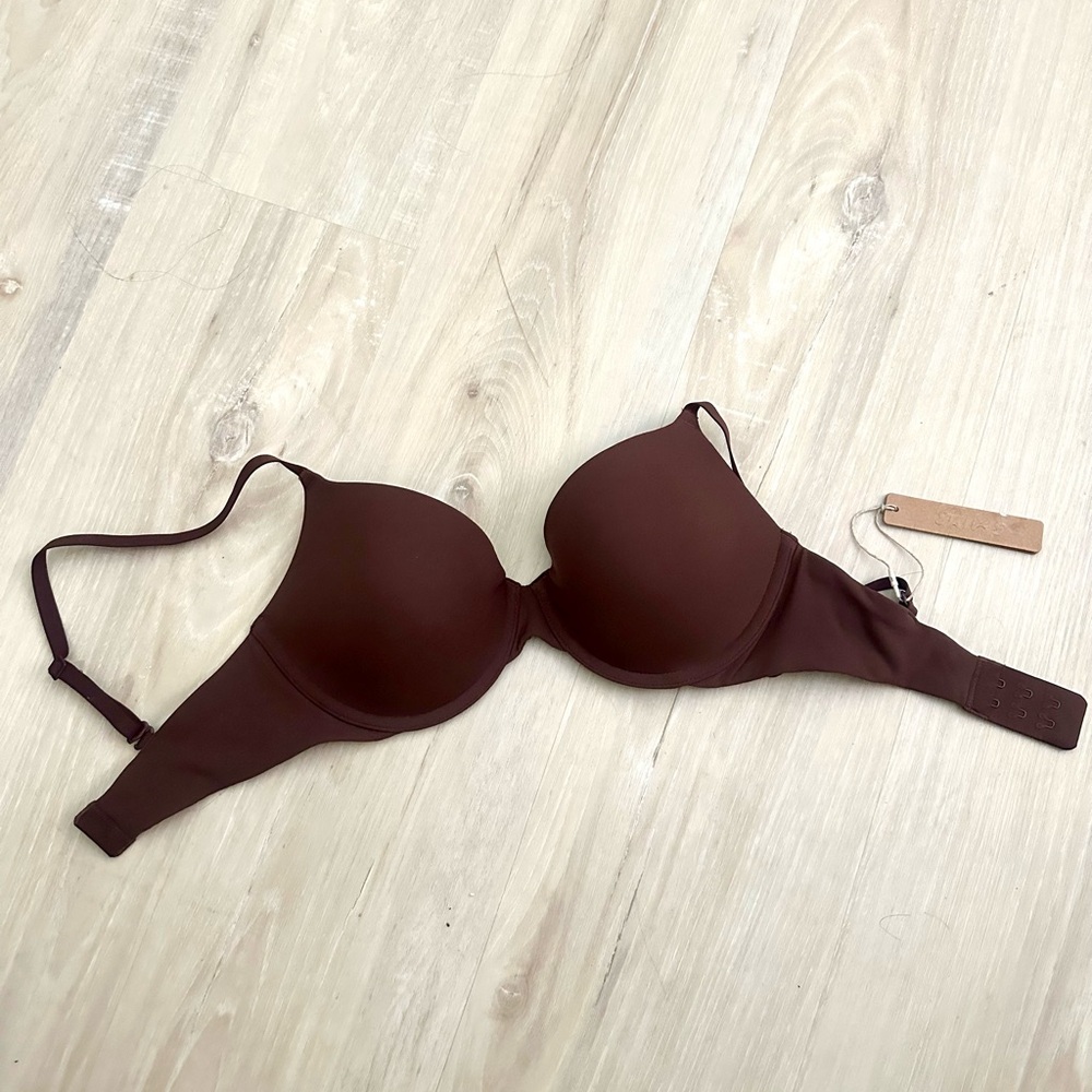NWT SKIMS Fits Everybody Under Wire Bra! 32D